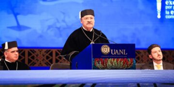 Rinde Rector de la UANL Santos Guzmán, Informe de Actividades