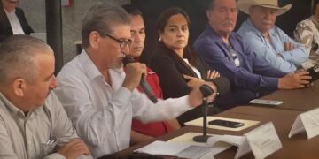 Gobierno estatal tiene adeudos con municipios de Melchor Ocampo y Vallecillo