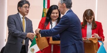 Promueve diputado Santiago González mayor intercambio comercial con Kazajstán