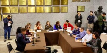 Incorporan pago a maestros jubilados en Ley de Egresos 2026