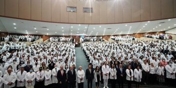 Contrata IMSS cerca de 11 mil médicos especialistas