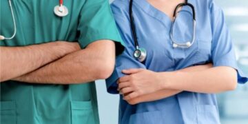 Contratará IMSS casi 10 mil médicos especialistas de todo el país