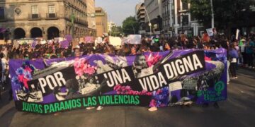 ¿Por qué el Día de la Mujer? Porque la desigualdad continúa, ya sea en la ley, en los Parlamentos o en el cuerpo