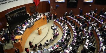 Aprueba Senado Plan B sin revocación de mandato en 2027