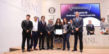UANL recibe Reconocimiento a la Excelencia Metodológica
