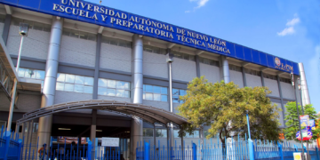 Denuncian desvío de recursos en la Escuela Preparatoria Técnica Médica