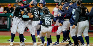 Con gran remontada Sultanes Femenil “exorciza” a Diablos Rojos y acaricia título