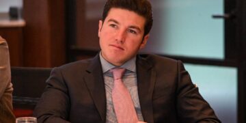 Pide Sheinbaum investigar acusaciones contra Samuel García por desvío de recursos