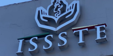 Denuncian a director del ISSSTE por discriminación y simulación sindical