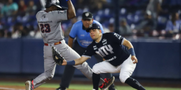 Pierden Sultanes primera serie y liderato ante Tecolotes