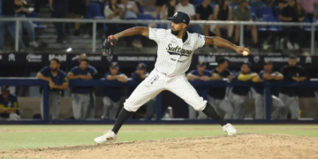 Lanza Stephen Tarpley juego sin hit ni carrera y Sultanes asegura serie ante Rieleros
