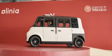 Presentan el auto eléctrico Olinia 1