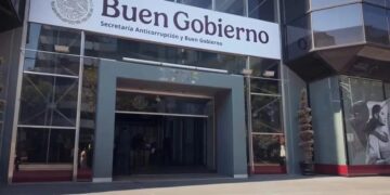 Inhabilitan, destituyen y suspenden a 69 servidores públicos federales