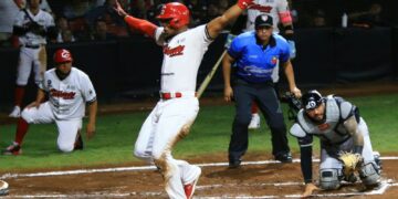 Con paliza Caliente empata Playoff a Sultanes