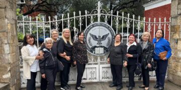 Jubilados de Sección 50 dan seguimiento a demanda contra ISSSTELEON