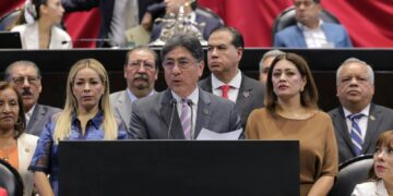 El periodismo profesional sigue siendo indispensable en la era digital, afirmó el diputado Santiago González